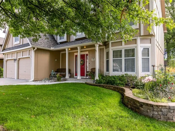 6303 N Indiana Ave, Gladstone, MO 64119