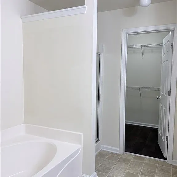 1935 Dilcrest Dr — Photo 12