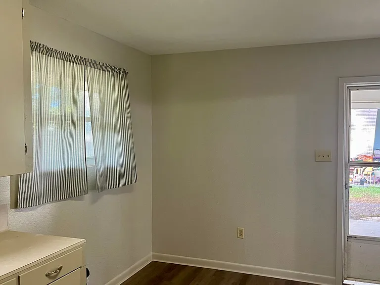 642 Kentucky Ave — Photo 3