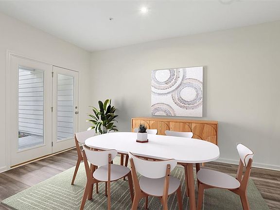 3rd image of 2591 Grey Hawk Dr
