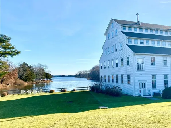 40 Web Ave, North Kingstown, RI 02852