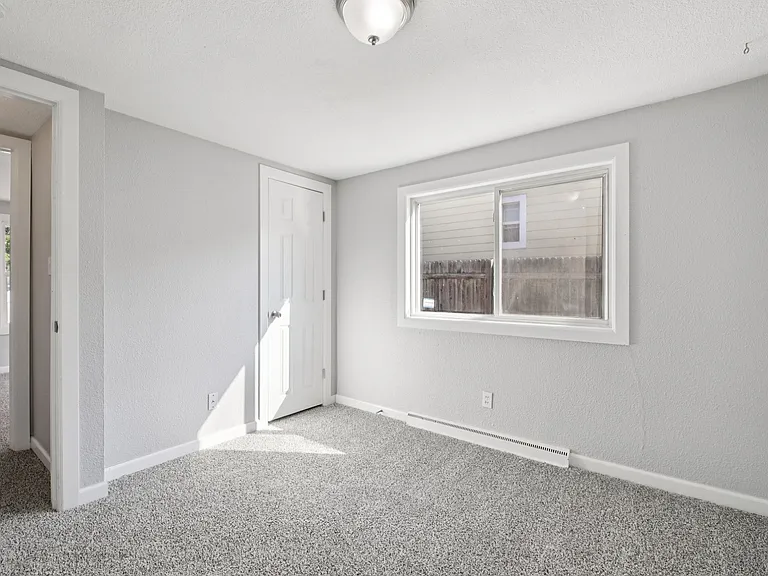 4161 Milwaukee St — Photo 12