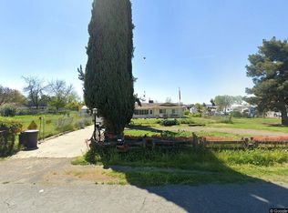 11897 Iona Ave, Hanford, CA 93230