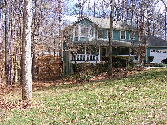 1+ acres means lots of room!