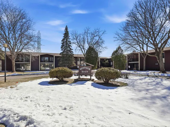 1699 Alcan Dr APT 212, Menasha, WI 54952