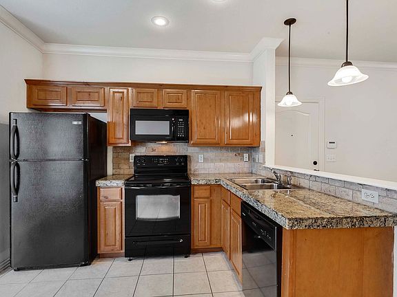 5th image of 2625 N Arroyo Ave #2