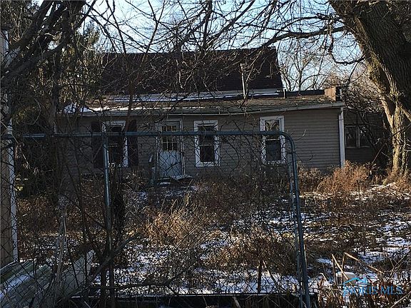 5th image of 2588 Garfield St