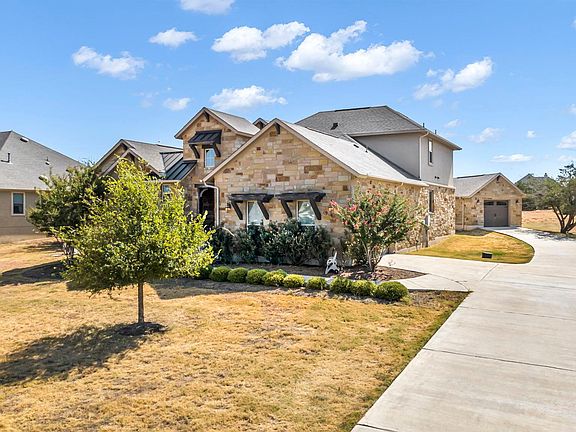 2nd image of 712 Bluff Woods Dr