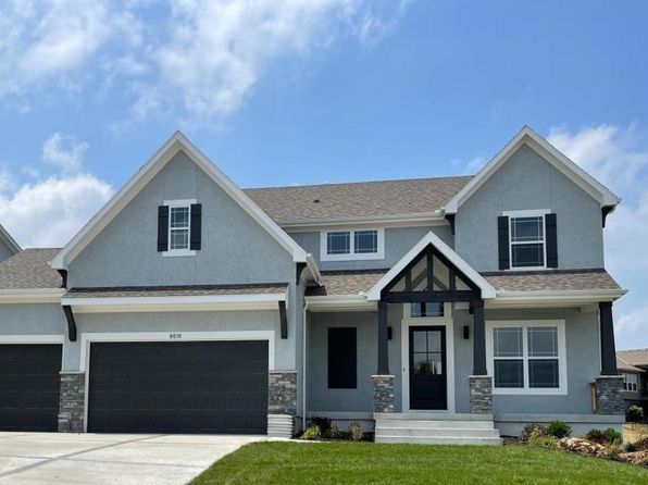 8010 W 166th Ter
