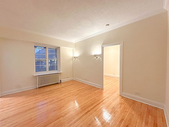 2nd image of 3 Du Maurier Blvd #114