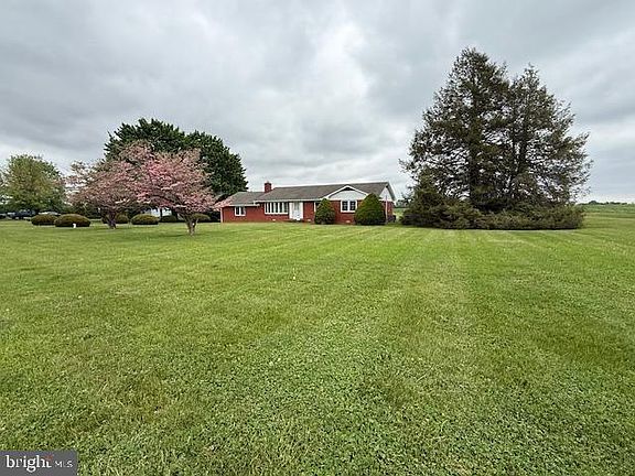 3rd image of 8629 Airy Hill Rd