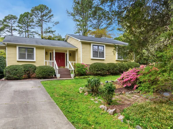 5609 Groomsbridge Ct, Raleigh, NC 27612