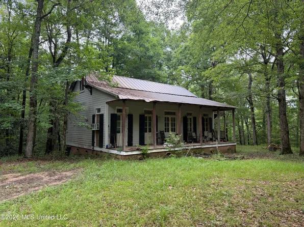112 Lake Louise Dr, Florence, MS 39073