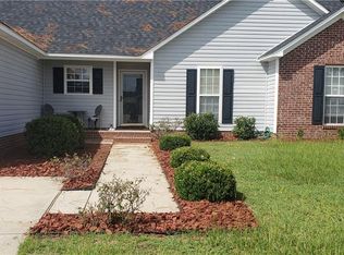 3832 Meteor Dr, Hope Mills, NC 28348