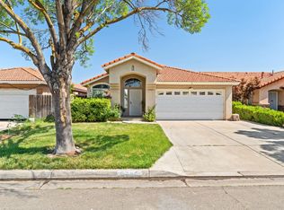 5746 W Sample Ave, Fresno, CA 93722