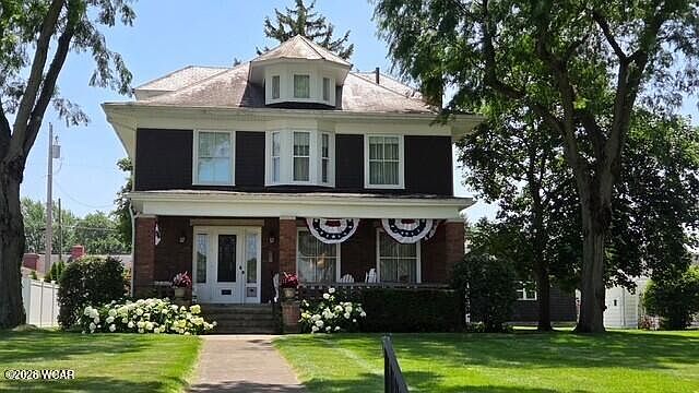 1st image of 805 W Pearl St