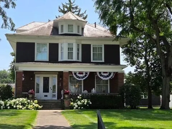 805 W Pearl St, Wapakoneta, OH 45895