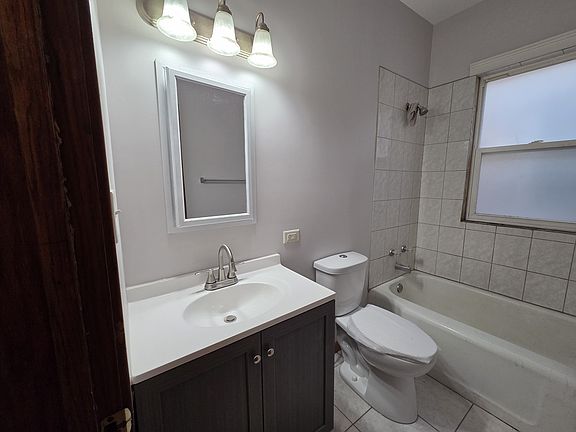 3rd image of 1505 S 61st Ave #2