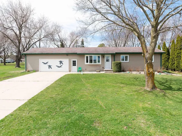 4693 County Road T, Oshkosh, WI 54904