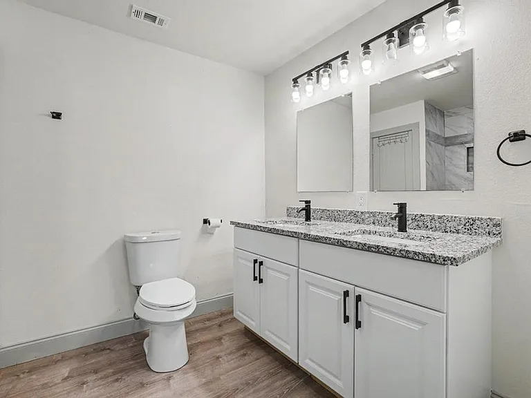 1320 S 7th Ave — Photo 13