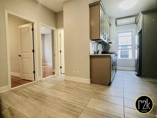 Rented by Realty 2000 Corp | media 1