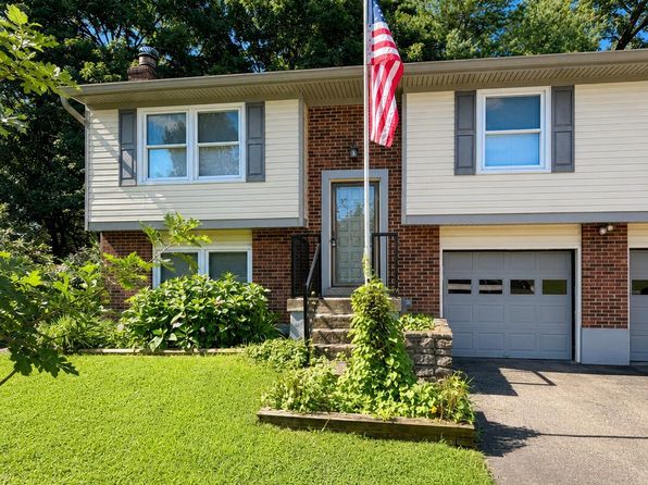 5109 Volney Ct