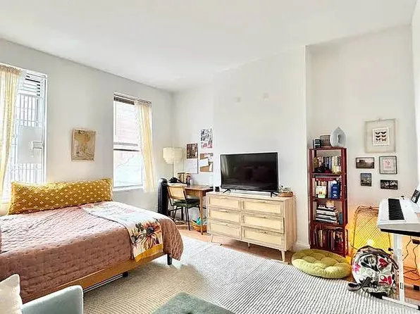 1446 First Avenue image 1 of 6
