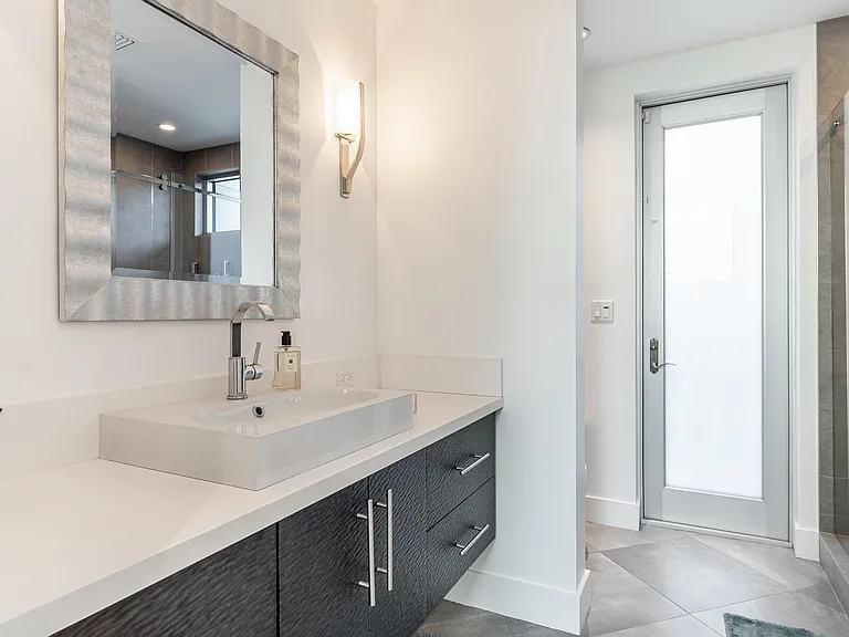 117 S Gordon Rd — Photo 24