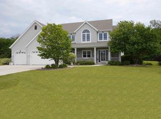 7060 Wingate Cir, West Bend, WI 53090