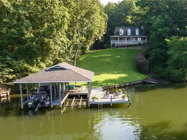 548 Lee Road 368, Valley, AL 36854