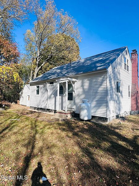 4th image of 45 Chapman Street