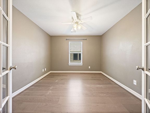 5th image of 2904 Midstream Dr