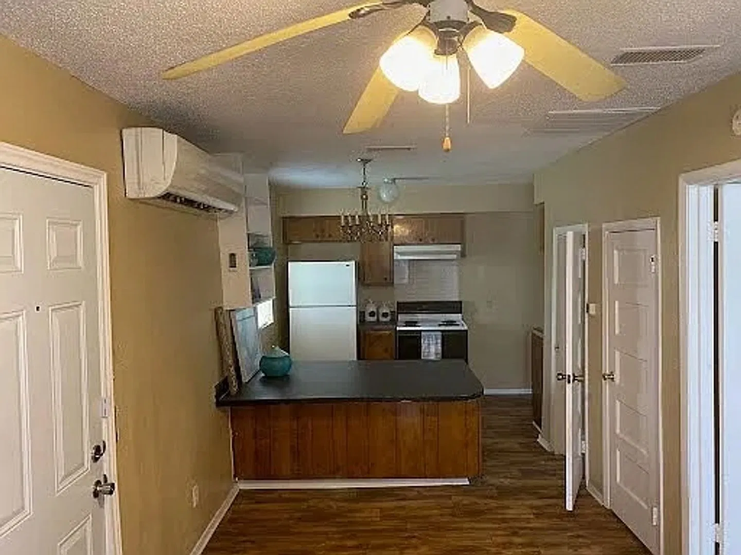 Cozy 1-Bedroom Home in Midlothian — Photo 4