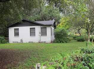 1524 NE 9th St #B, Gainesville, FL 32601