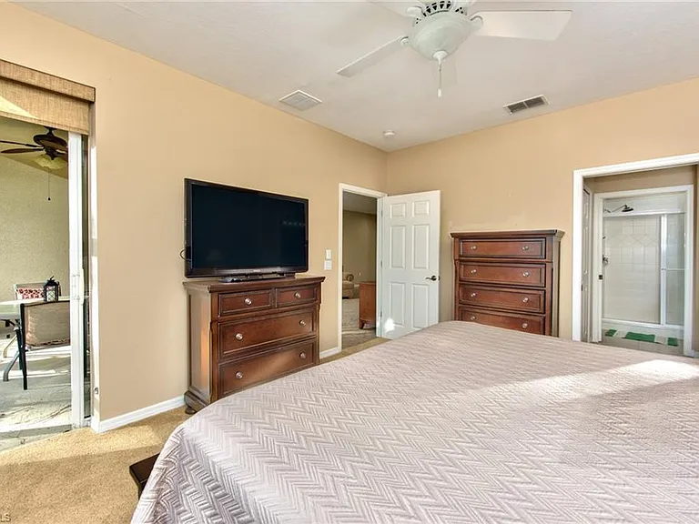20081 Seagrove St #902 — Photo 15