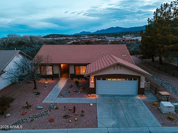 3rd image of 1925 W DESERT WILLOW Drive