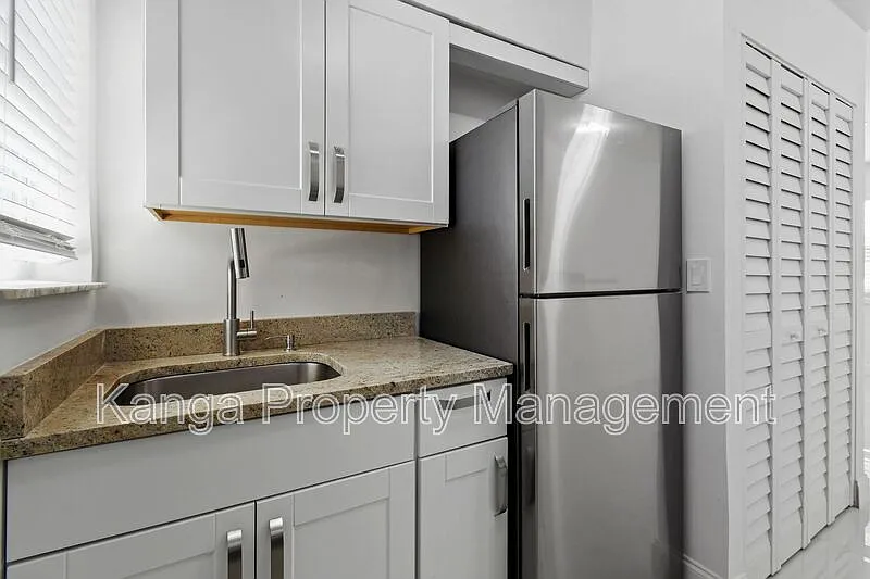 2 bed, 1.0 bath, 624 sqft, $1,950 — Photo 3