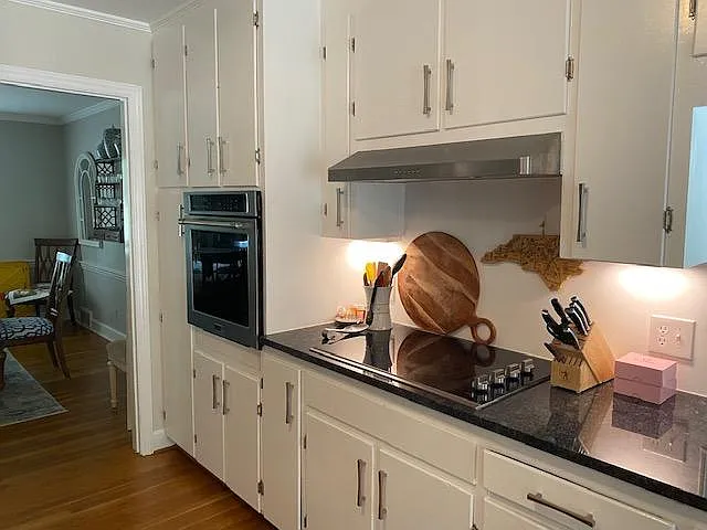 4 bed, 2800 sqft, $2,700 — Photo 4