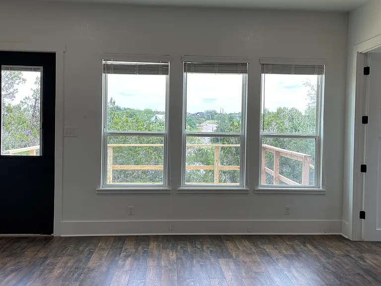 360 Hillside Dr — Photo 8
