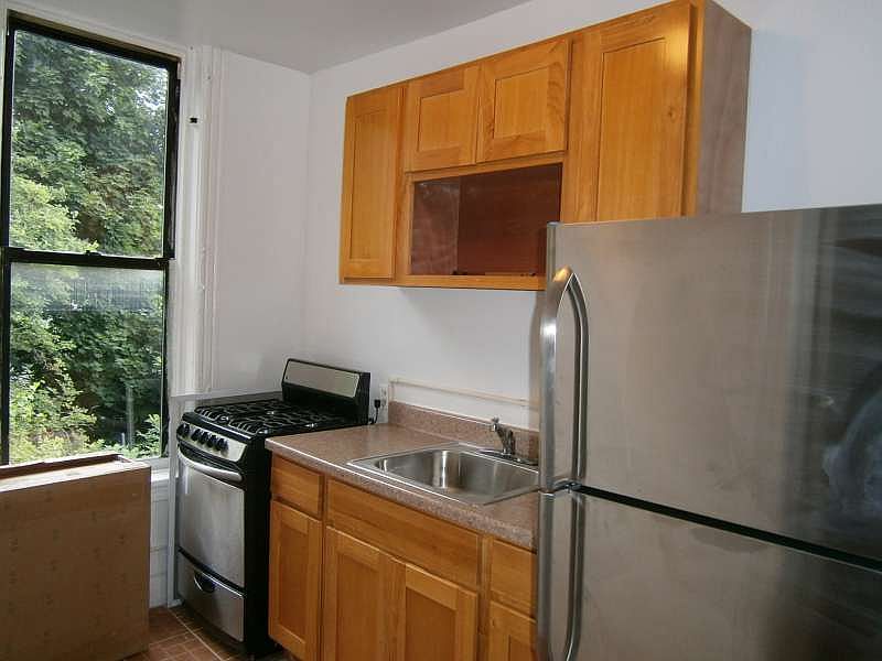 1st image of 525 Chauncey St