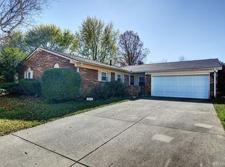 224 Cambridge Dr, Fairborn, OH 45324