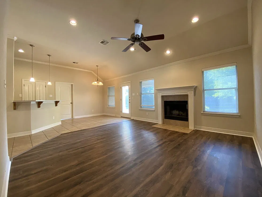 2014 Carriage House — Photo 2