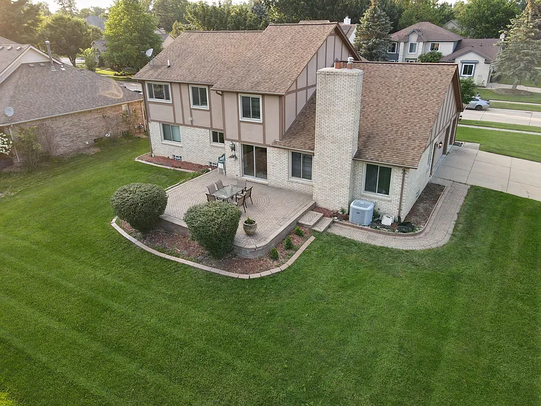 6710 Westpointe Dr — Photo 30