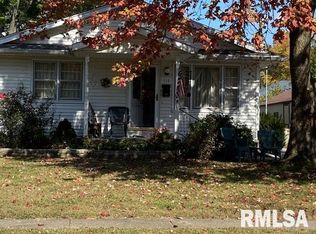 117 Joplin St, Benton, IL 62812