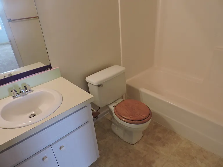 118 Village Ct — Photo 11