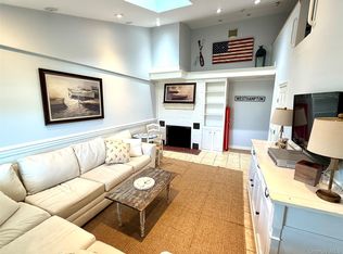 231 Dune Road #905, Westhampton Beach, NY 11978