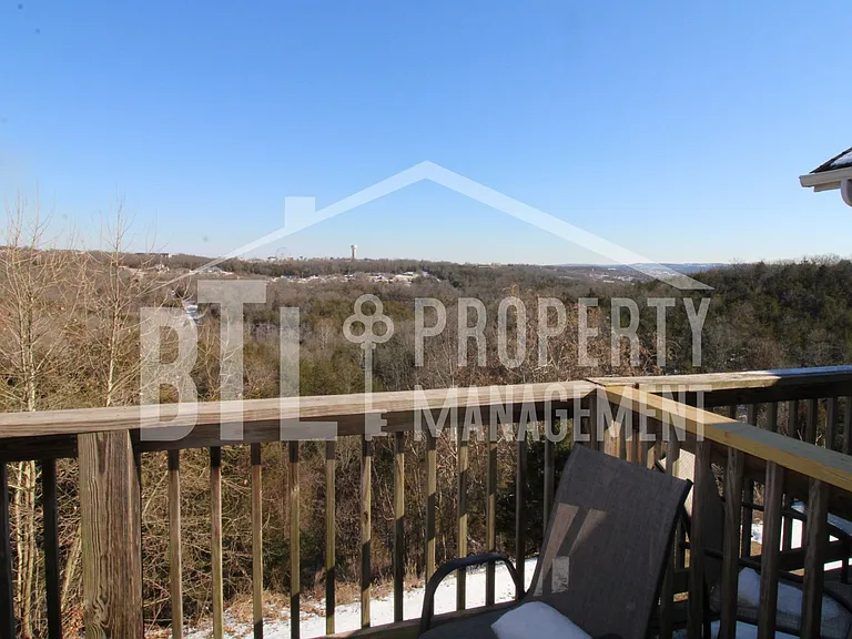 2905 Vineyards Pkwy #5 — Photo 5