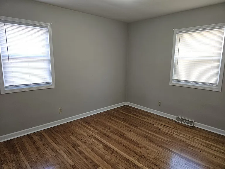 1015 S 38th Ave #6 — Photo 10