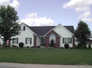 5894 Crowberry Trl N, Saginaw, MI