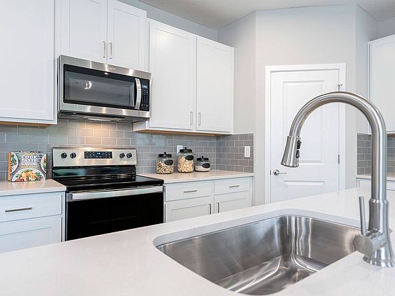 3rd image of 5471 Greenery Ave #3-5498